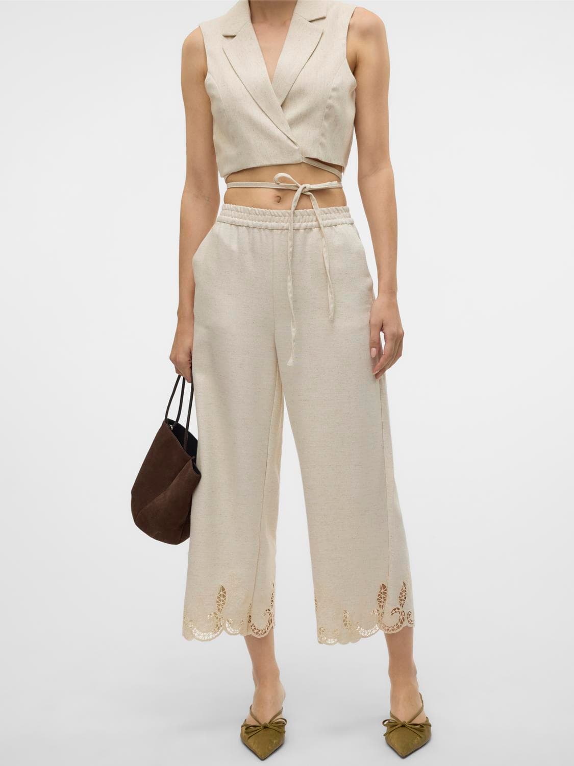 Vmsoffie Mw Embroidery Culotte Pants - Vero Moda