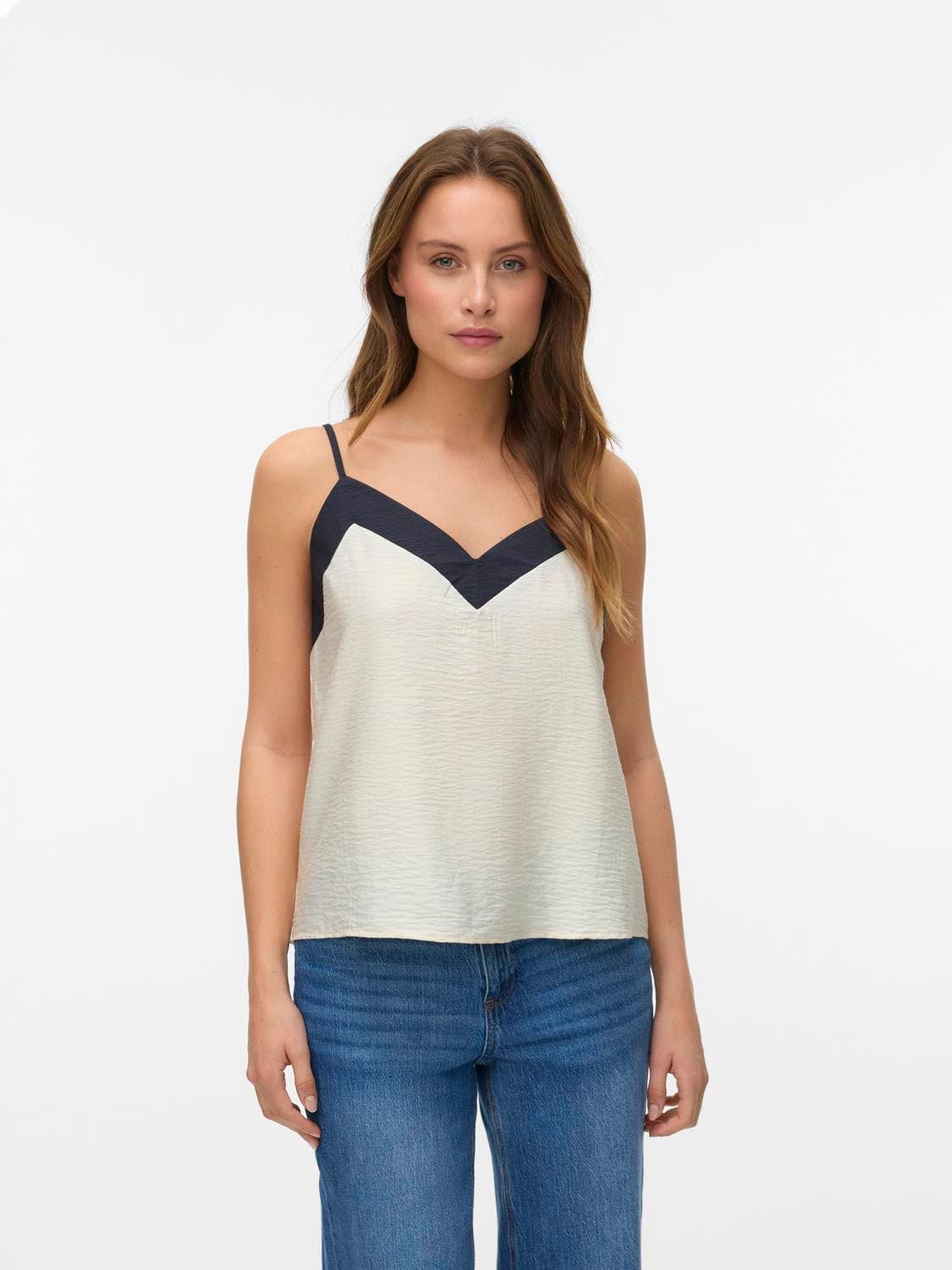 Vmdenise Singlet Top Wvn Btq Ga - Vero Moda