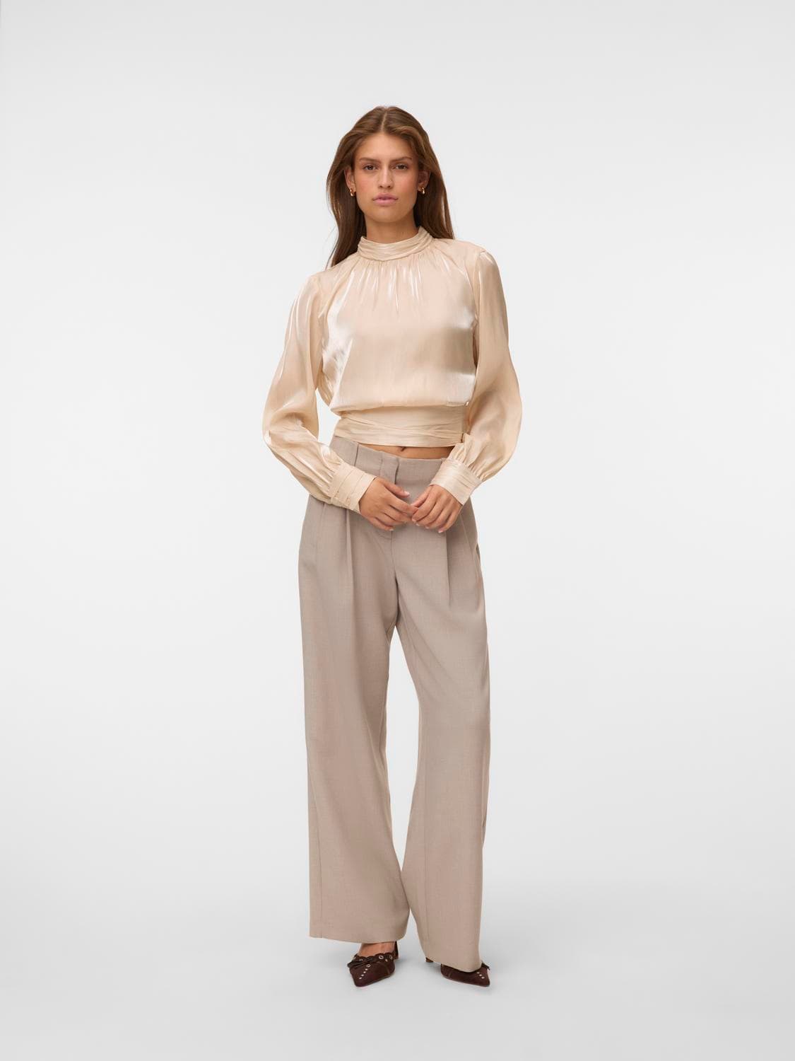 Vmpolly Ls High Neck Top Wvn - Vero Moda