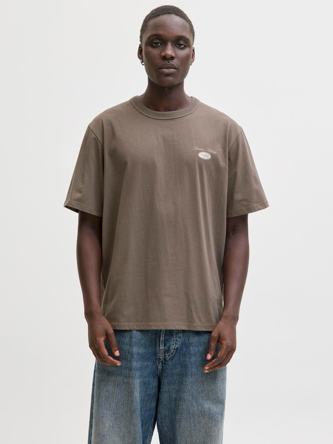 Jjedover Graphic Tee Ss Crew Neck Sn - Jack & Jones