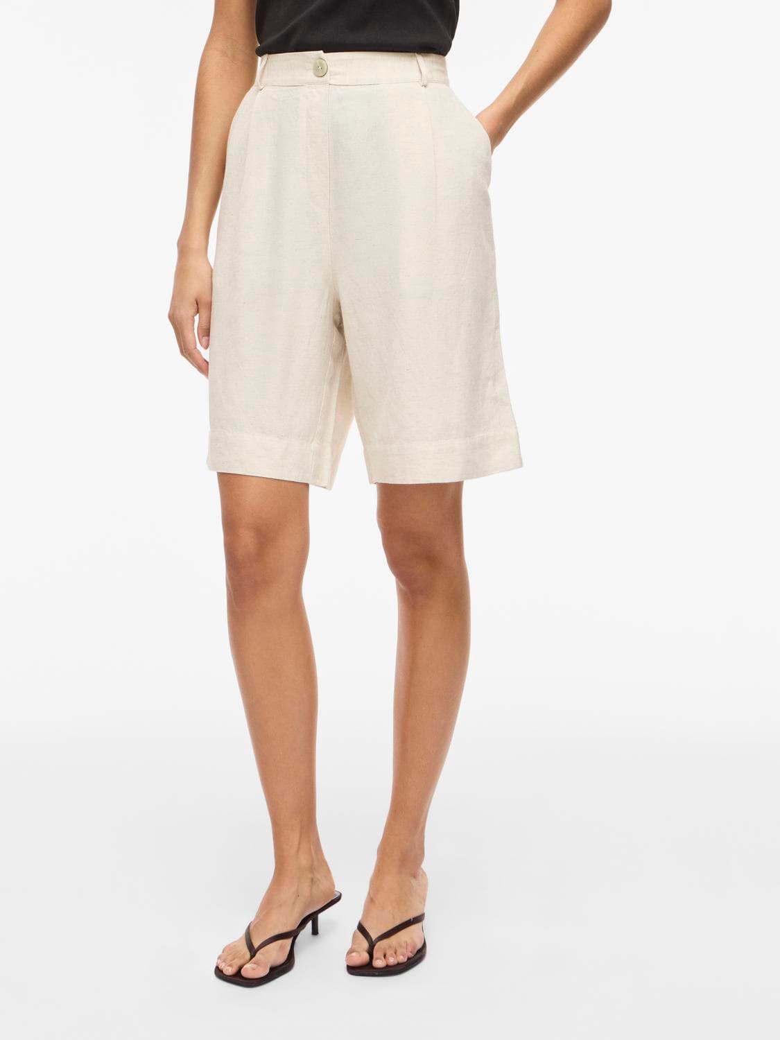 Viprisilla Hw Bermuda Shorts/Vol - Noos - VILA