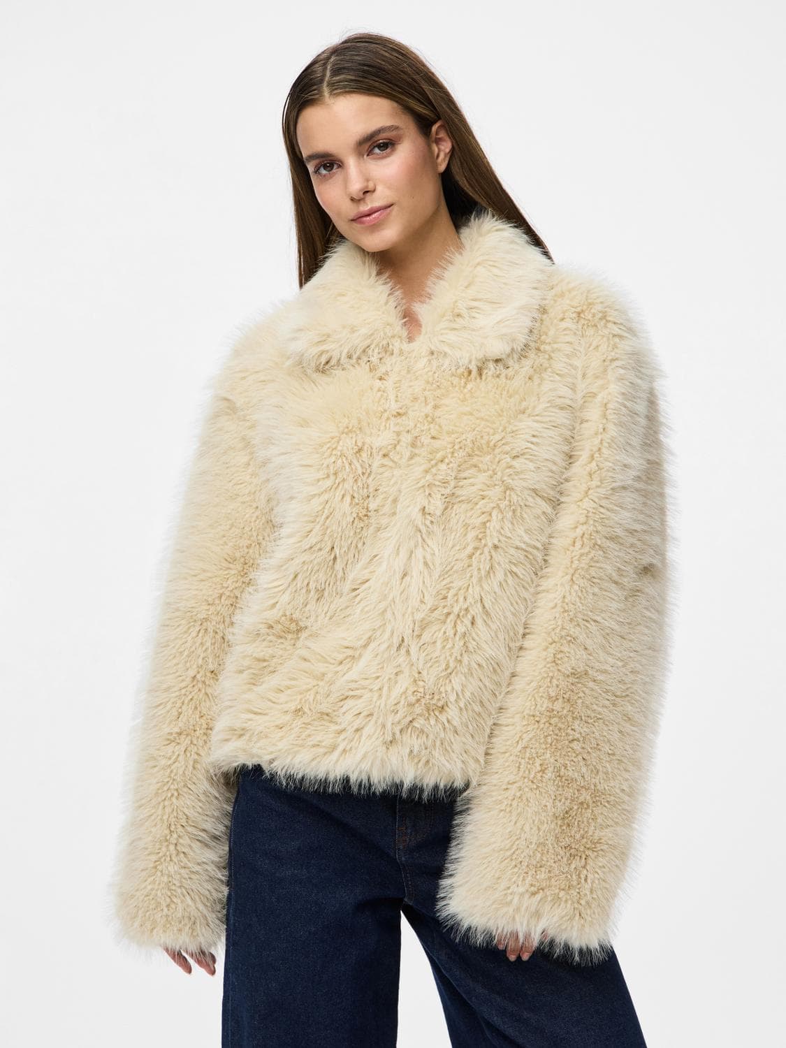 Pcjilla Short Fluffy Jacket Bc - Pieces