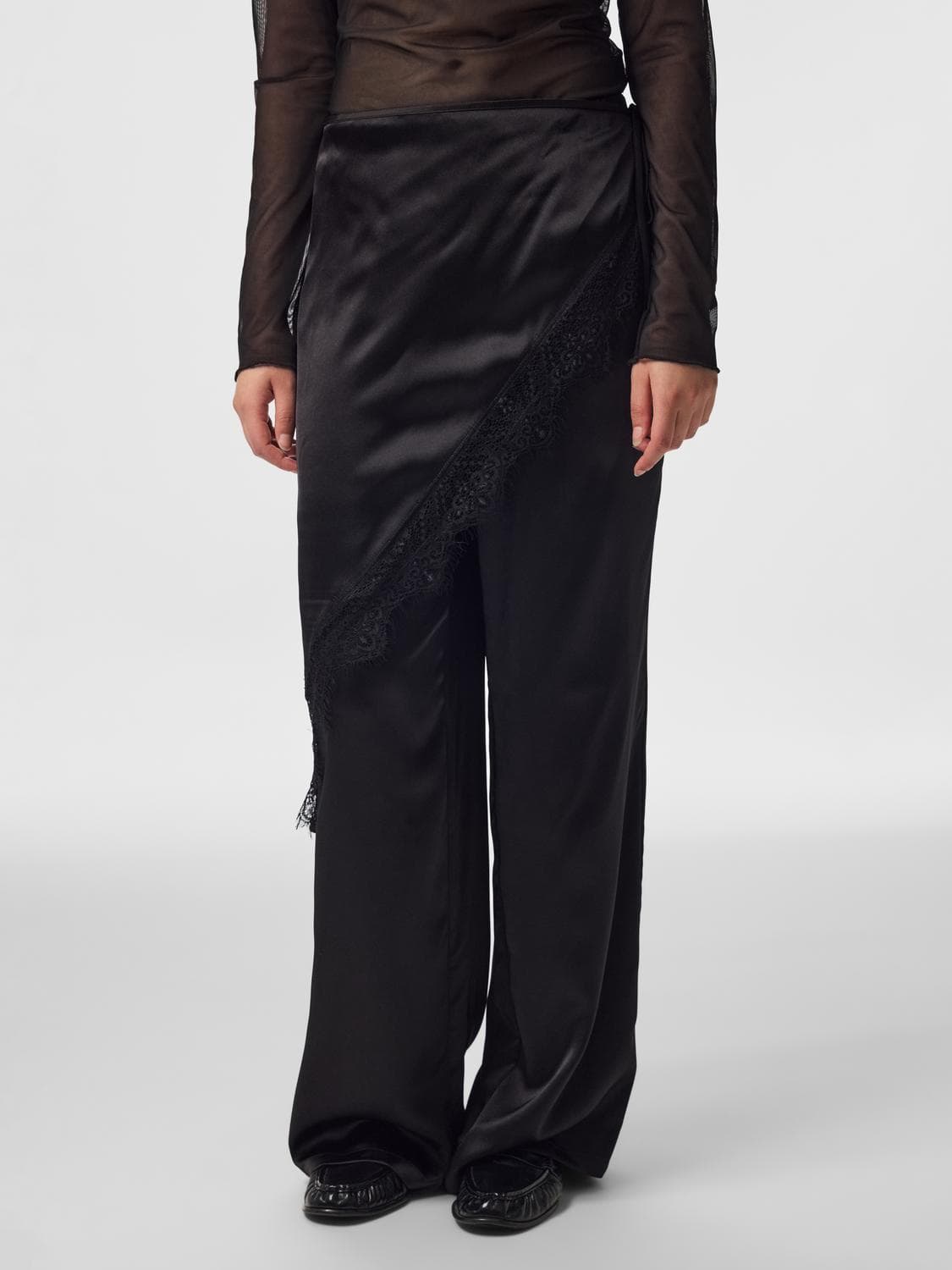 Pcstina Mw Skirt Detail Pant Wvn D2d - Pieces
